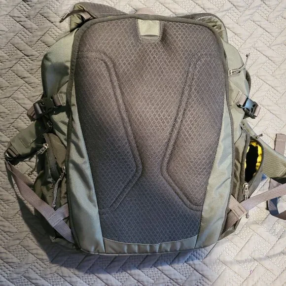Patagonia Paxat Backpack 32L - Grey/Gold - Picture 7 of 12